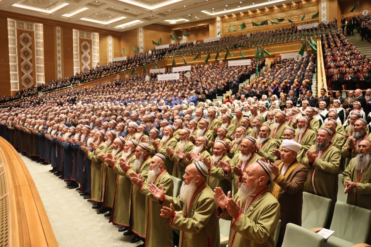 Гурбангулы Бердымухамедов: Государство служит человеку, а человек – государству